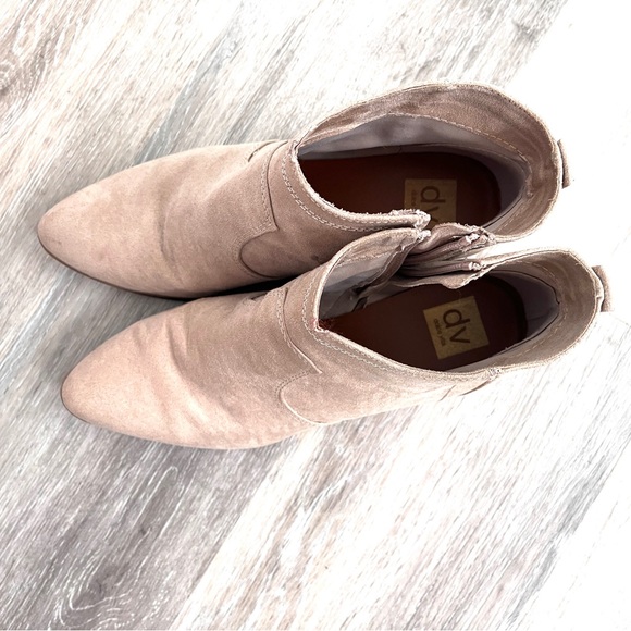 Dolce Vita neutral ankle boots, great condition - Picture 2 of 6